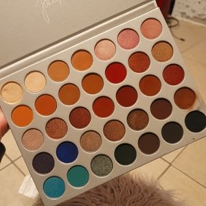 Morphe Jaclyn Hill palette